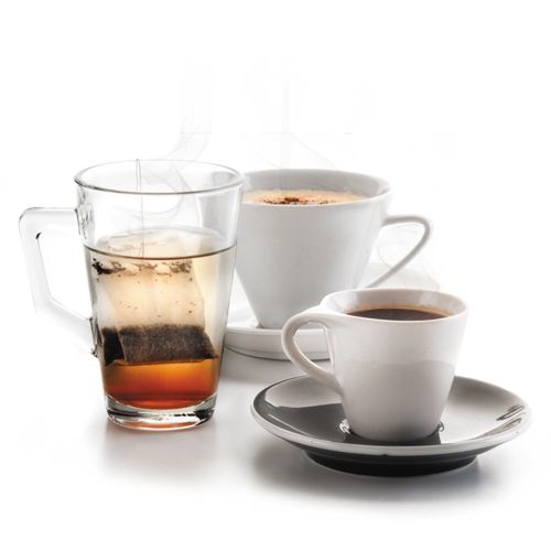 Préparations chaudes avec la bouilloire électrique en verre