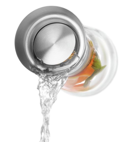 Carafe en verre avec bec verseur à tamis