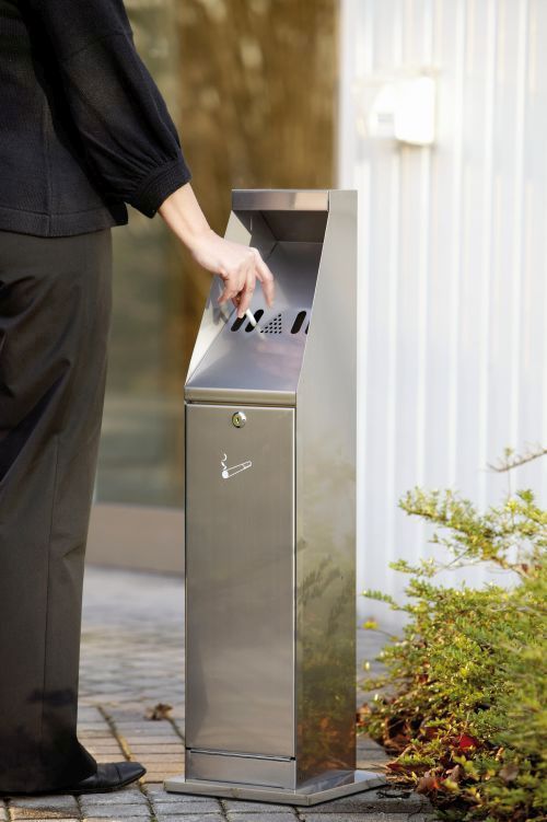 Collecteur de mégots sécurisé design