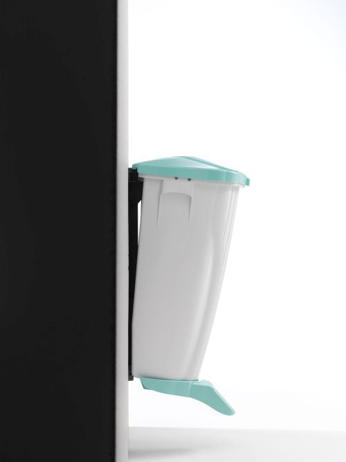 Fixation hygiénique de la poubelle murale