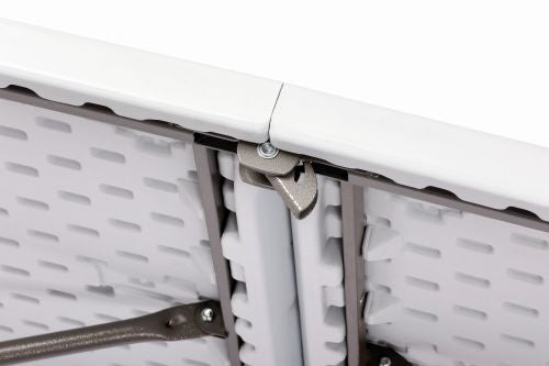 Table pliable à utilisation simple