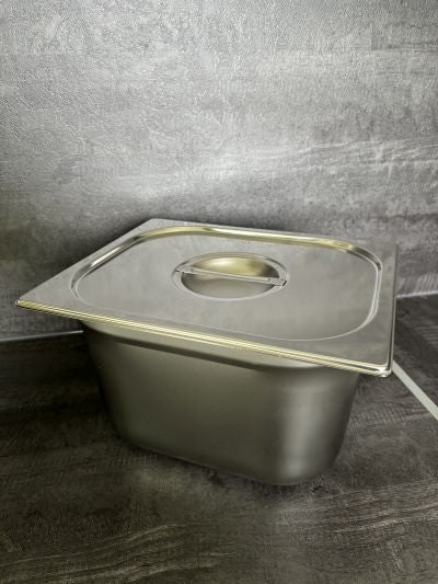 Ensemble bac GN 1/2 profondeur 20 cm  avec couvercle à poignée