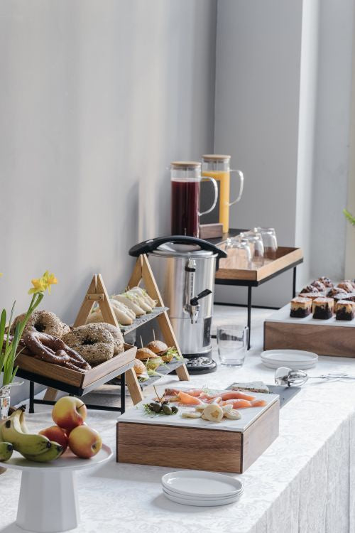 Buffet élégant en bois d'acacia et mélamine