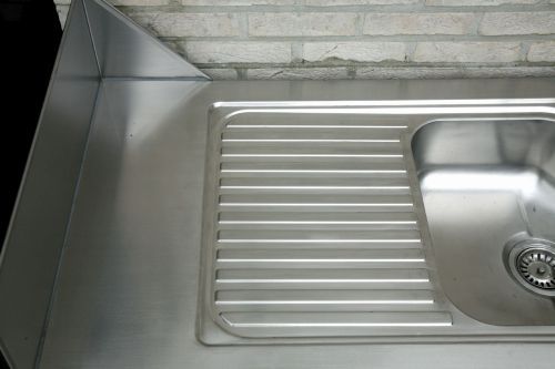 Evier inox après utilisation du rénovateur