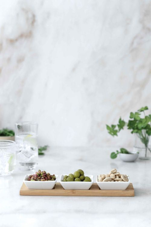 Planche apéritive en bambou à 3 compartiments en porcelaine, format carré