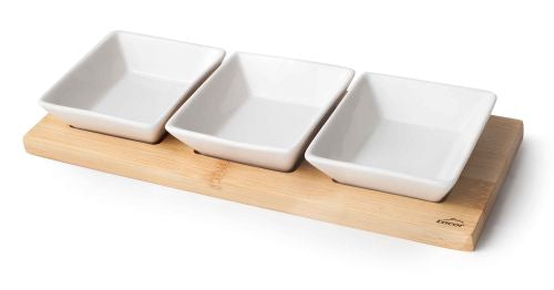 Planche festive apéritive en bambou à 3 coupelles porcelaine format carré